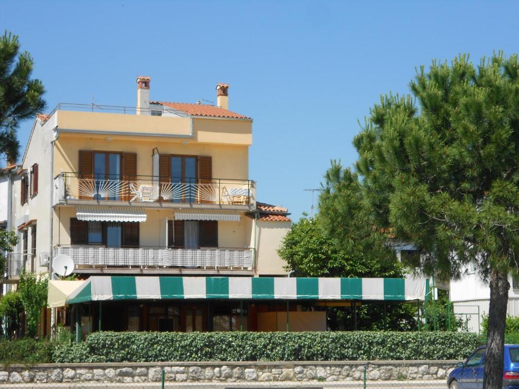 Stella Mare Apartment *